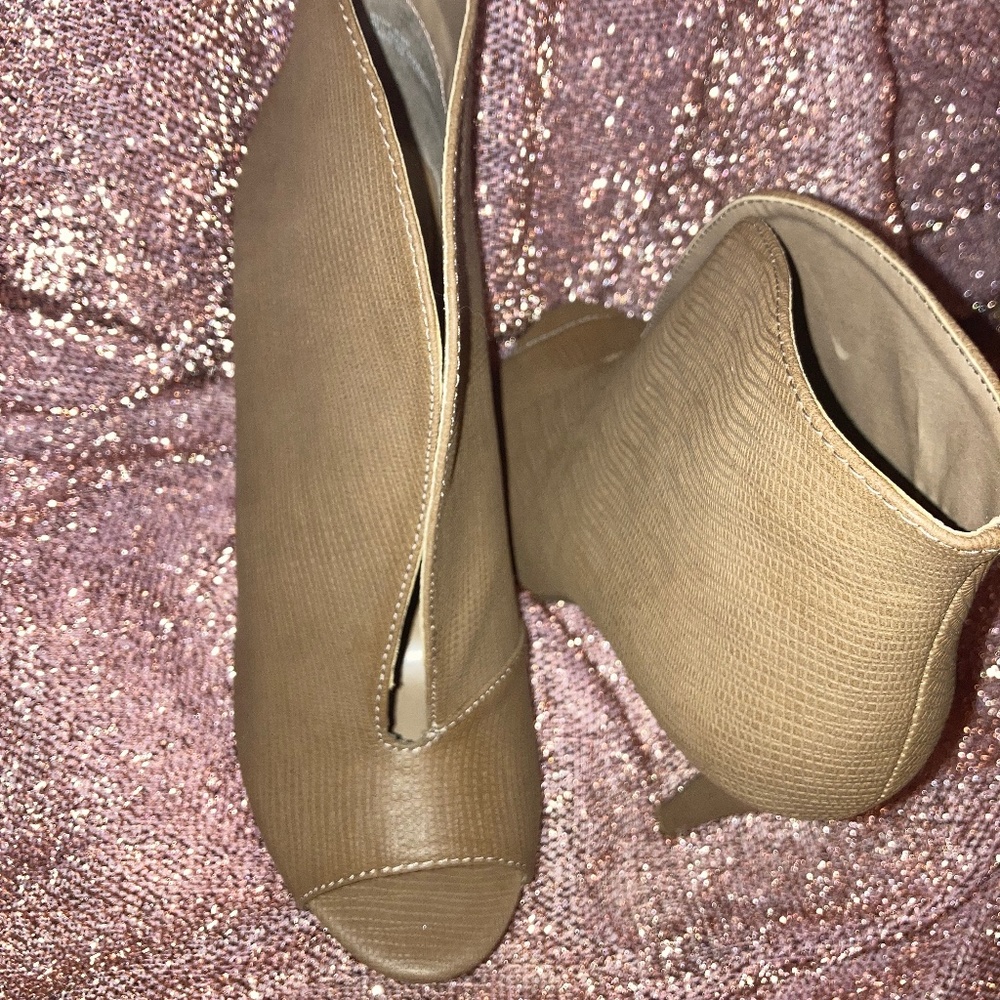 Just FAB high heel shoes